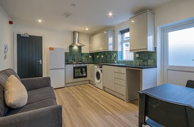 Colum Road, Cathays, Cardiff - Image 2